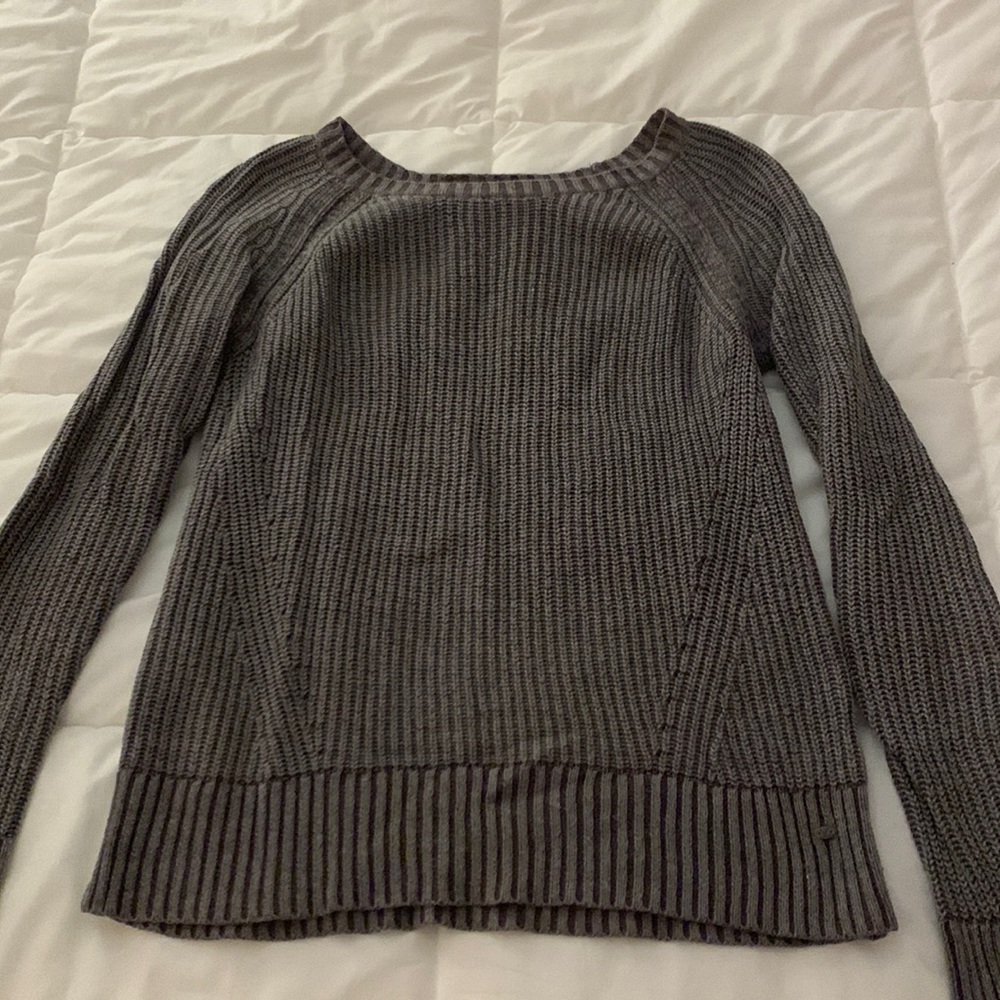 American Eagle Gray Sweater